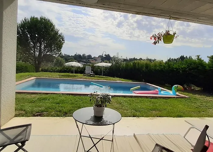 Bonne Nuit Aparthotel Bourg-Saint-Bernard